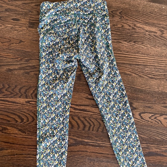 Outdoor Voices blue floral tech sweat leggings small - Picture 2 of 6